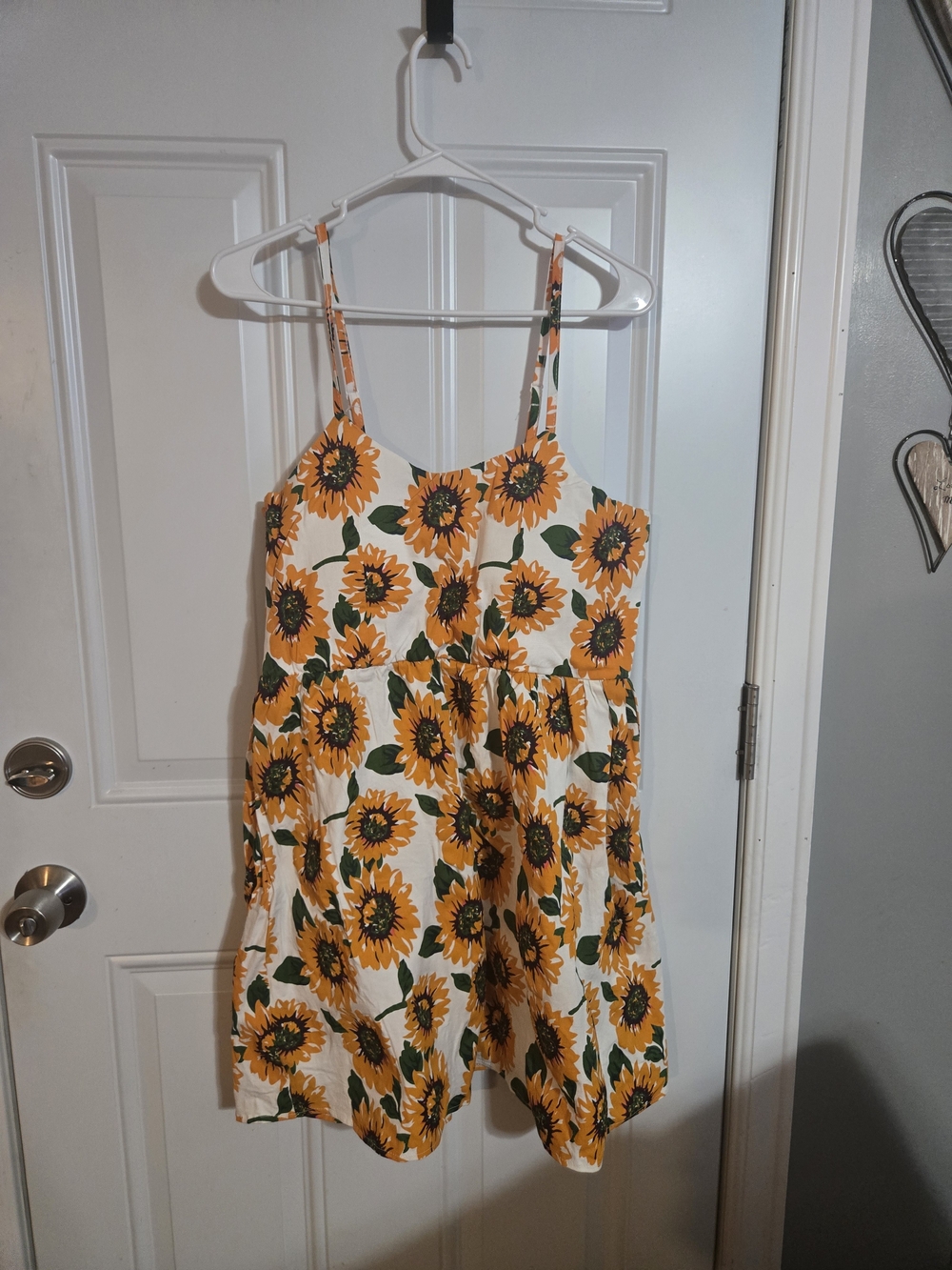 Sunflower Print White and Yellow Dress Size Large